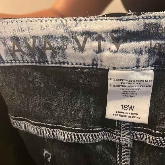 Light wash skinny jeans - Picture 3 of 3